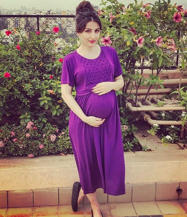  B-Town Divas who Slayed their Baby Bumps