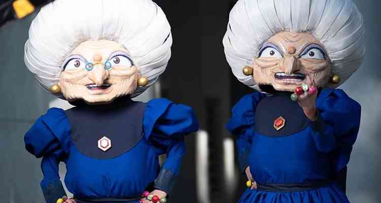 These twin sisters’ cosplays are just amazing